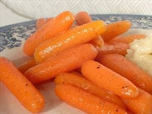 Honey & Olive Oil Glazed Slow Cooker Carrots