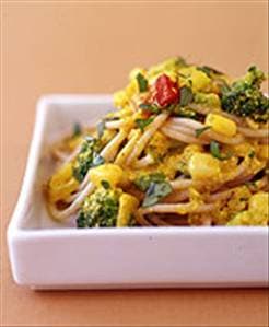 Creamy Curry Pasta Primavera