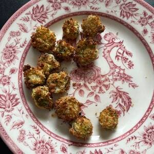 Crispy Cajun Pickle Chips