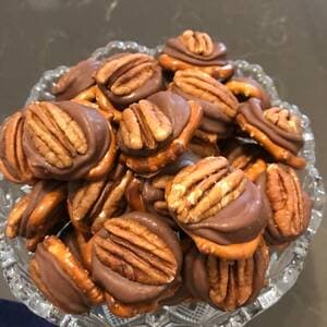 Pecan Turtles