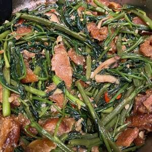 Stir Fry Pork with Water Spinach